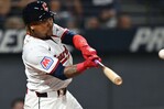 VIDEO | José Ramírez comienza a toda máquina: rompe empate con doble de dos carreras, Cleveland gana