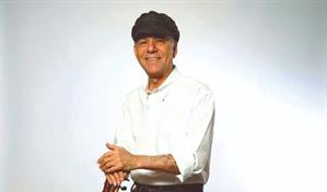 Manuel Jim&eacute;nez: "No solo necesitamos  romance, tambi&eacute;n debemos reflexionar"