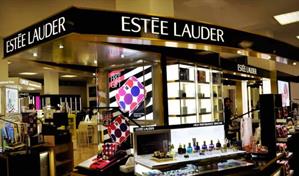 Est&eacute;e Lauder recibe multa millonaria en Canad&aacute; por qu&iacute;micos eternos