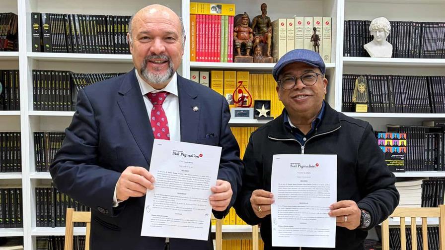 Editorial espa&ntilde;ola publicar&aacute; edici&oacute;n internacional de libro sobre Juan Luis Guerra