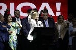 Francisco Javier ve a las mujeres capacitadas para la Presidencia