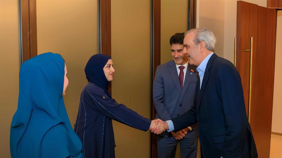 Luis Abinader llega a Dub&aacute;i para participar en la Cumbre Mundial de Gobiernos 2026