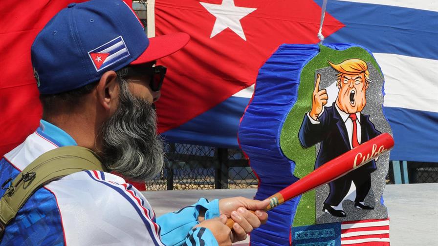 Manifestantes piden a México sostener apoyo a Cuba ante endurecimiento de medidas de EE.UU. Manifestantes piden a México sostener apoyo a Cuba ante endurecimiento de medidas de EE.UU.