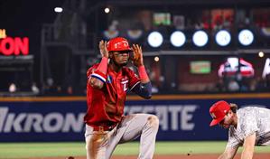 Video| Lake se viste de h&eacute;roe y el Escogido debuta con triunfo en la SC