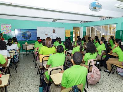 La sobrepoblación de las aulas limita el aprendizaje