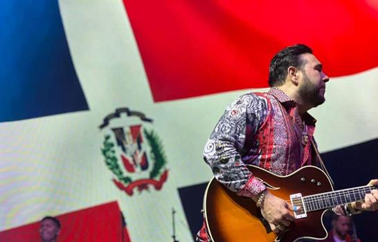 Coca-Cola Music Hall se llena para el concierto de El Chaval de la Bachata