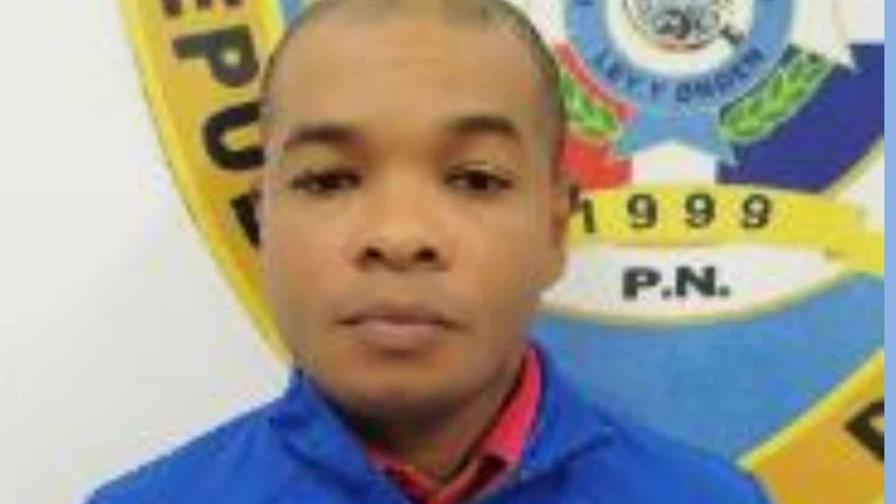 Arrestan a hombre acusado de recibir RD$321 mil producto de estafa electr&oacute;nica