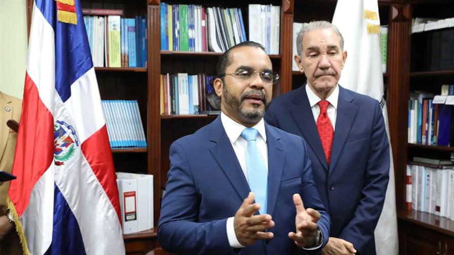 El nuevo rector del ITLA anuncia auditor&iacute;a tras su juramentaci&oacute;n