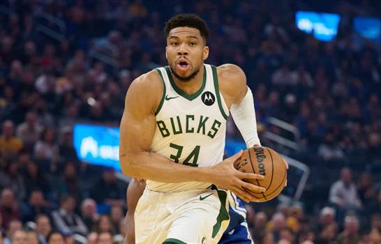 Resumen NBA:  Milwaukee triunfa y Antetokounmpo luce al borde de un traspaso