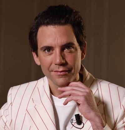 Cantante Mika reivindica lo aut&eacute;ntico: Hemos convertido el pop casi en una palabra sucia