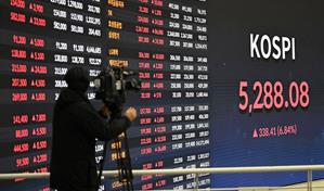 Petr&oacute;leo cierra al alza por las tensiones en Ir&aacute;n