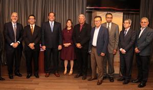 La UNE juramenta nueva directiva