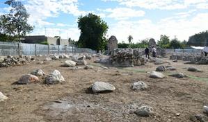 Expertos internacionales retoman excavaciones en Azua para localizar restos del cacique Enriquillo