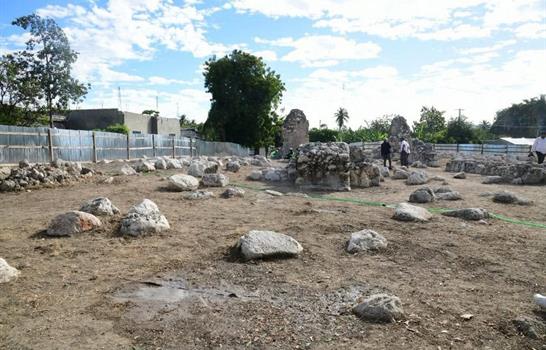 Expertos internacionales retoman excavaciones en Azua para localizar restos del cacique Enriquillo