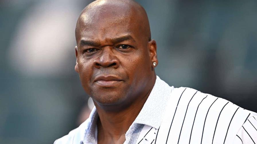 Frank Thomas critica a los White Sox por ser excluido en un post en redes