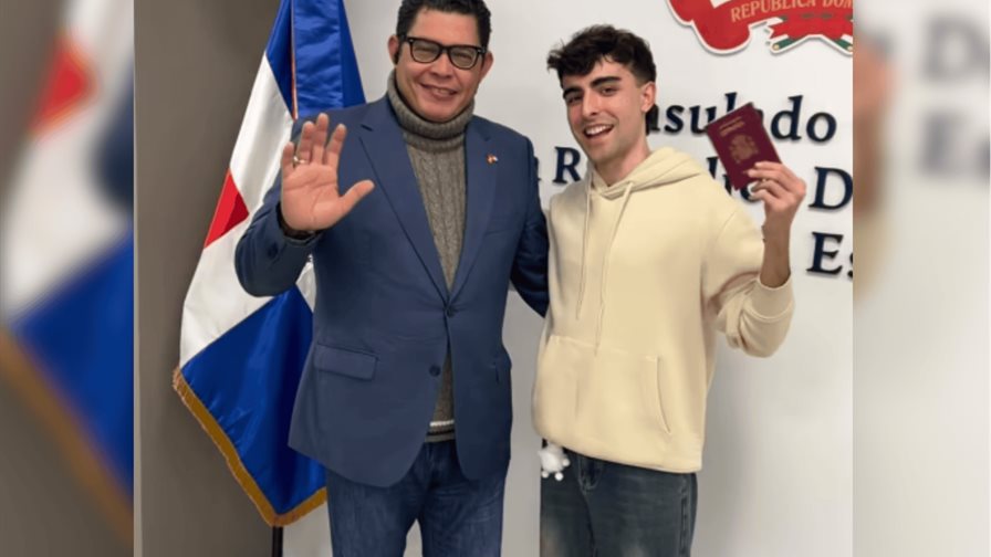 Influencer espa&ntilde;ol destaca la modernizaci&oacute;n del Consulado Dominicano en Madrid
