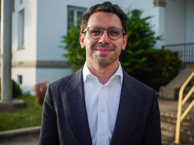 Candidato a gobernador de Florida denuncia que incendiaron su casa