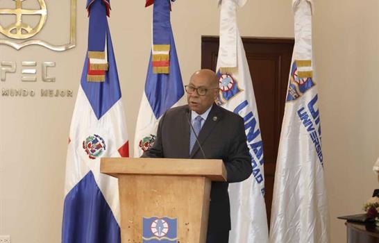 Milton Ray Guevara diserta sobre "Duarte y la Constituci&oacute;n", en Unapec