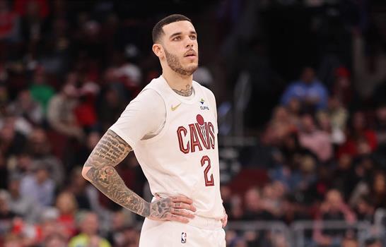 Lonzo Ball es traspasado a los Utah Jazz y se espera que sea cortado