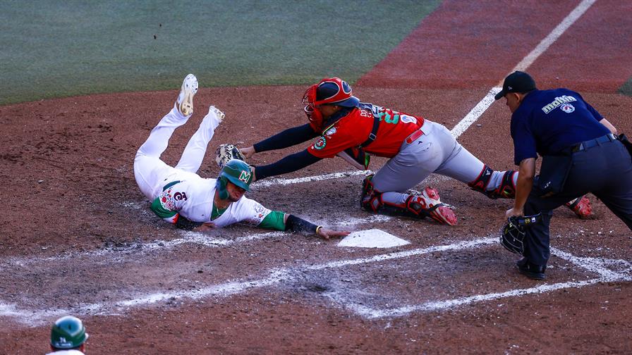 Tomateros logra su primer triunfo al vencer a Federales en duelo de pitcheo