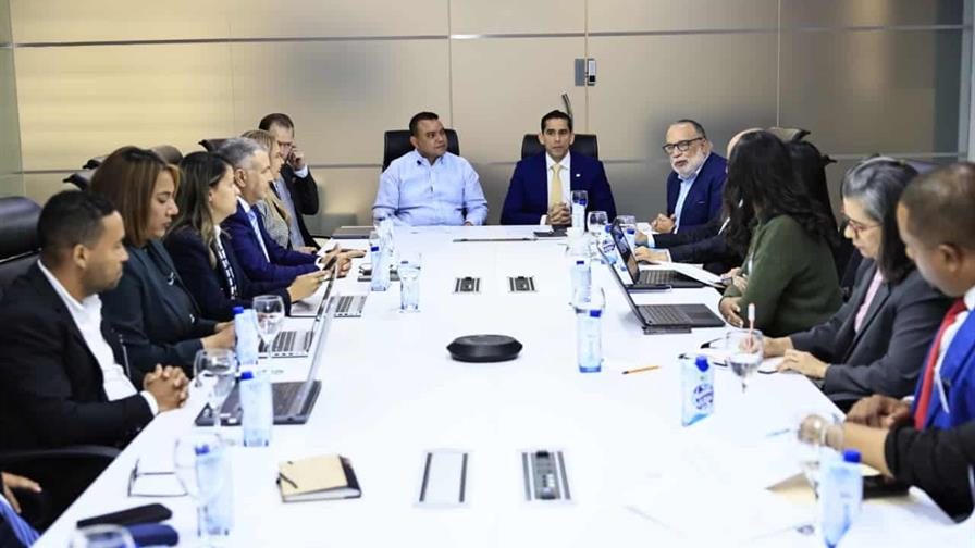 SNS y Senasa refuerzan coordinaci&oacute;n para implementar la Estrategia Nacional de Atenci&oacute;n Primaria