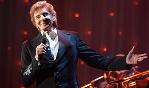 Barry Manilow pospone residencia en Las Vegas tras su tratamiento de c&aacute;ncer de pulm&oacute;n