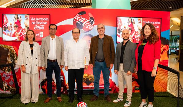 Coca-Cola lanza en RD su plataforma oficial rumbo al Mundial FIFA 2026