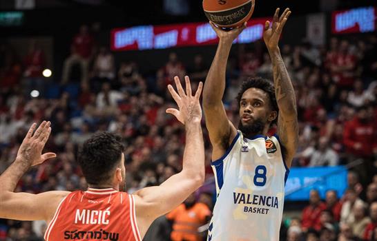 Video| Un enorme Jean Montero rescata al Valencia en la pista del Hapoel Tel Aviv