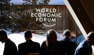 Foro de Davos investiga los v&iacute;nculos de su director ejecutivo con Epstein