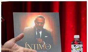 Gilberto Santa Rosa celebra el fin de las etiquetas en la m&uacute;sica con su disco &Iacute;ntimo