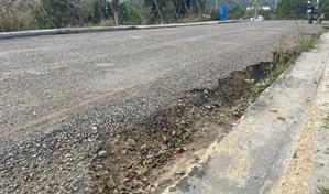 Exigen reanudar los trabajos de construcci&oacute;n de carretera de Santiago