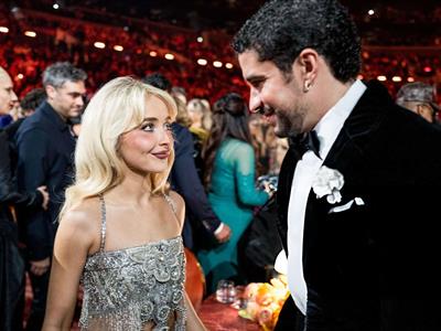 ¿Química entre Bad Bunny y Sabrina Carpenter? La mirada de los Grammy