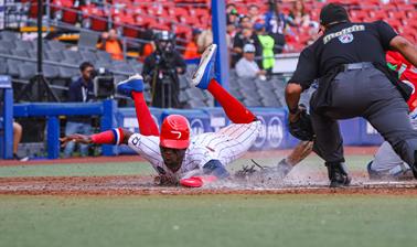 El Escogido vence a Federales en un partido hist&oacute;rico