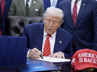 Trump dice que se usará enfoque más suave en operativos migratorios