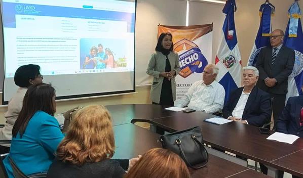 UASD presenta los primeros planes de estudio redise&ntilde;ados bajo el enfoque por competencias