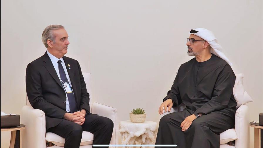 Luis Abinader regresa al pa&iacute;s tras agenda oficial en Emiratos &Aacute;rabes Unidos