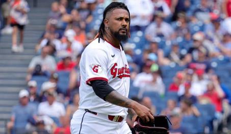 Acusan a Emmanuel Clase de ama&ntilde;ar al menos 48 juegos para favorecer a apostadores en RD