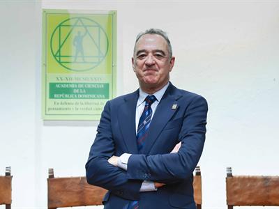 Autor concluye que Rafael Solano no escribió la emblemática "Por amor"