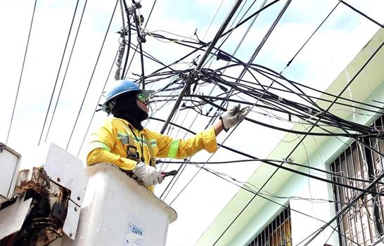 Las distribuidoras de electricidad no logran ver luz al final del t&uacute;nel; aumentan las p&eacute;rdidas