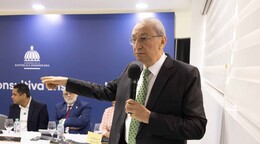 Comisi&oacute;n propone que la pelota invernal siga sin pausa durante construcci&oacute;n del nuevo Quisqueya