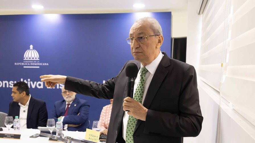 Comisi&oacute;n propone que la pelota invernal siga sin pausa durante construcci&oacute;n del nuevo Quisqueya