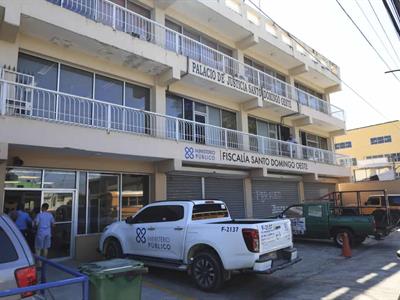 Fiscalía investiga caso de niña con quemaduras a manos de madrastra