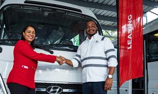 Leasing Avis y Magna entregan flota vehicular valorada en m&aacute;s de US$2 millones a Ovando Tours