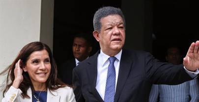 Leonel dice que habl&oacute; de seguridad y democracia durante la visita que le hizo embajadora de EE. UU.