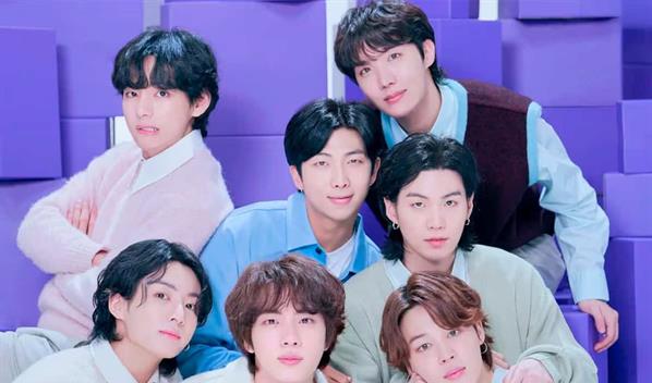 Seguidores de BTS marchan en M&eacute;xico para exigir claridad ante abusos en venta de boletos