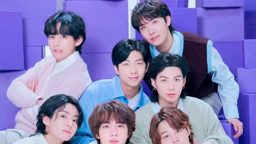 Seguidores de BTS marchan en M&eacute;xico para exigir claridad ante abusos en venta de boletos