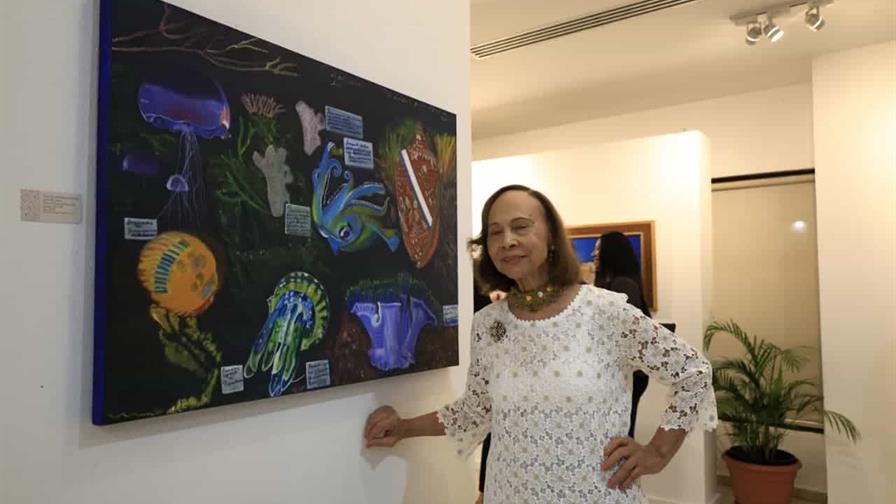 María Anunziata Ronzino deja inaugurada su exposición retrospectiva De la mano del color, la vida