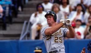 Mark McGwire regresa a las Grandes Ligas con los Atl&eacute;ticos como asesor en desarrollo de jugadores