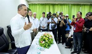 Ministro afirma no tiene reversa reducci&oacute;n progresiva de mano de obra haitiana en la agropecuaria