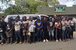 Detienen a 35 haitianos indocumentados transportados en un minib&uacute;s